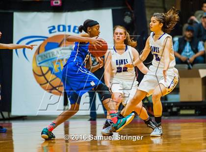 Thumbnail 2 in Madera vs. Mission Oak (CIF CS D3 Final) photogallery.
