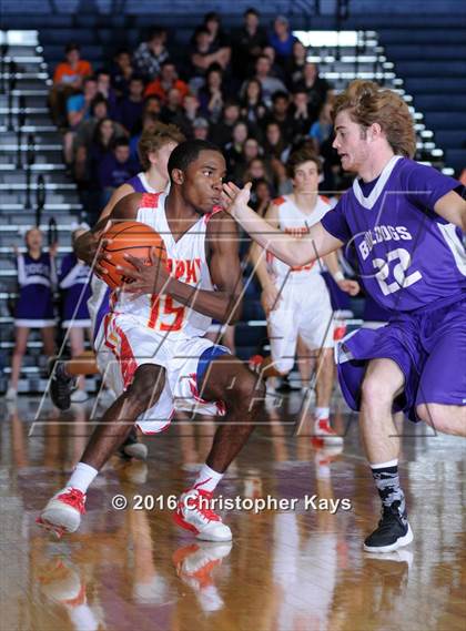 Thumbnail 1 in Murphysboro vs Harrisburg (IHSA 3A Regional Semifinal) photogallery.