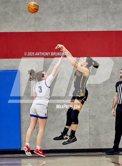 Thumbnail 1 in Del Oro @ Folsom photogallery.