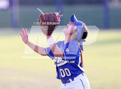 Thumbnail 3 in Clovis vs. Central (CIF CS D1 Final) photogallery.