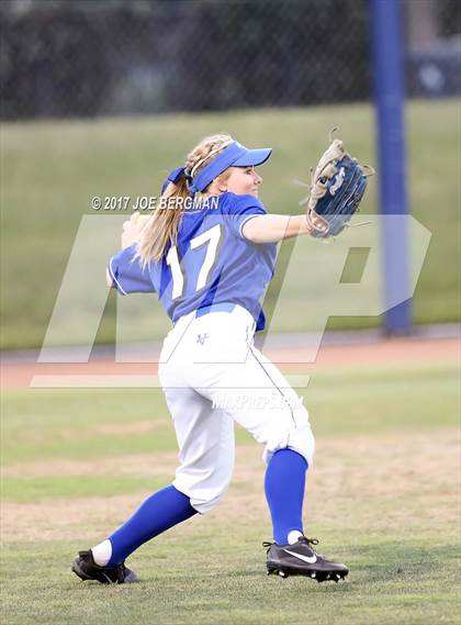 Thumbnail 2 in Clovis vs. Central (CIF CS D1 Final) photogallery.