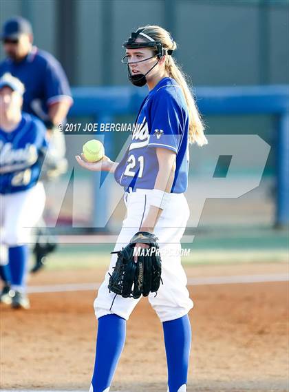 Thumbnail 3 in Clovis vs. Central (CIF CS D1 Final) photogallery.