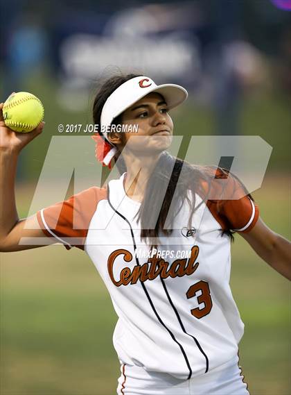 Thumbnail 1 in Clovis vs. Central (CIF CS D1 Final) photogallery.