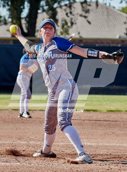 Thumbnail 2 in Sierra vs. Calaveras (CIF SJS D4 Final) photogallery.