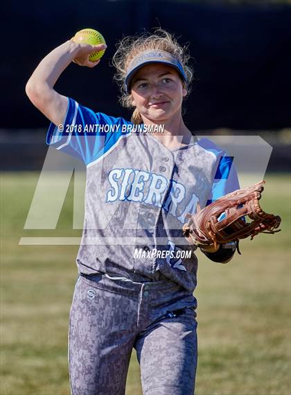 Thumbnail 3 in Sierra vs. Calaveras (CIF SJS D4 Final) photogallery.