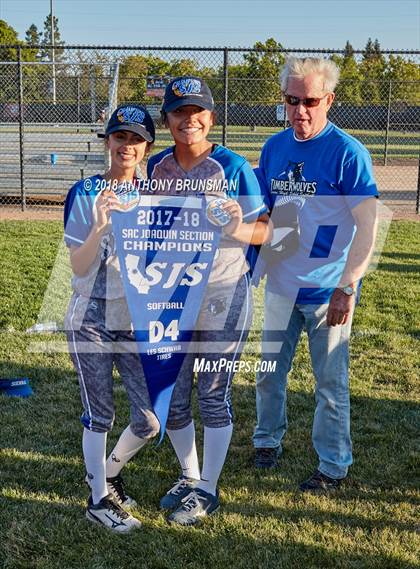 Thumbnail 1 in Sierra vs. Calaveras (CIF SJS D4 Final) photogallery.