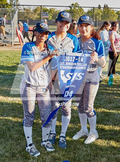 Thumbnail 2 in Sierra vs. Calaveras (CIF SJS D4 Final) photogallery.