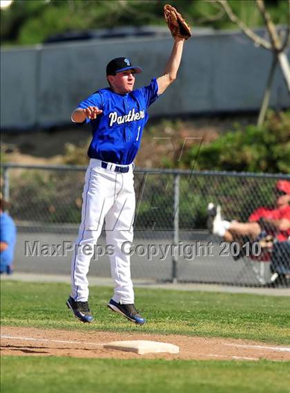Thumbnail 2 in Charter Oak @ Diamond Ranch photogallery.