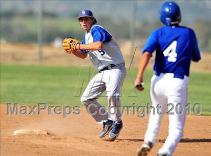 Thumbnail 2 in Charter Oak @ Diamond Ranch photogallery.