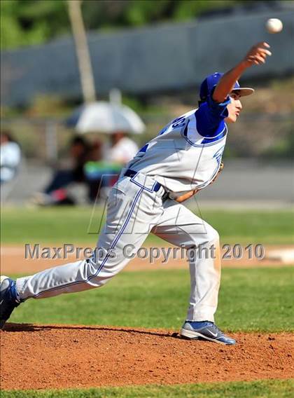 Thumbnail 3 in Charter Oak @ Diamond Ranch photogallery.