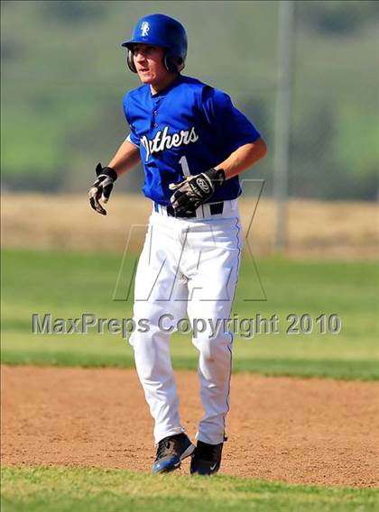 Thumbnail 3 in Charter Oak @ Diamond Ranch photogallery.