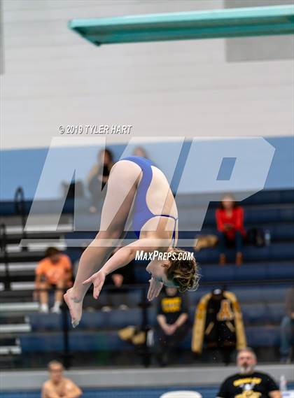 Thumbnail 3 in Hamilton Southeastern @ Avon photogallery.