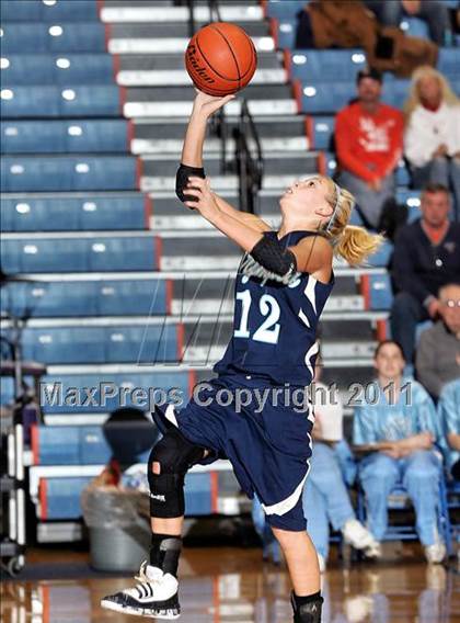 Thumbnail 2 in Olympia vs. Riverton (Kessler's Sports - Riverton Shootout) photogallery.
