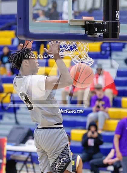Thumbnail 3 in Word of God Christian Academy National vs. Prolific Prep of Napa Christian (Battle in The Peach) photogallery.