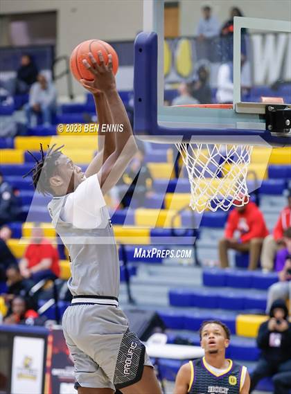 Thumbnail 2 in Word of God Christian Academy National vs. Prolific Prep of Napa Christian (Battle in The Peach) photogallery.