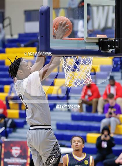 Thumbnail 3 in Word of God Christian Academy National vs. Prolific Prep of Napa Christian (Battle in The Peach) photogallery.