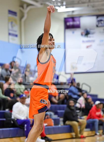 Thumbnail 2 in Tennessee Heat vs. Blackman photogallery.