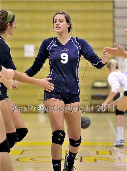 Thumbnail 3 in Rosary vs Trabuco Hills (Aloha Cougar Classic) photogallery.