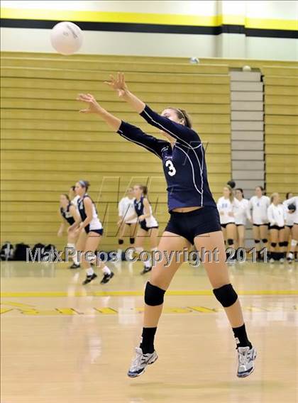 Thumbnail 2 in Rosary vs Trabuco Hills (Aloha Cougar Classic) photogallery.