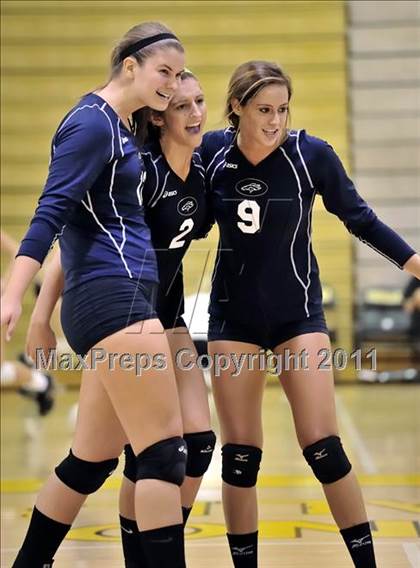 Thumbnail 1 in Rosary vs Trabuco Hills (Aloha Cougar Classic) photogallery.