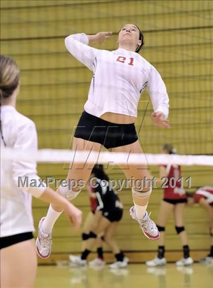 Thumbnail 2 in Rosary vs Trabuco Hills (Aloha Cougar Classic) photogallery.