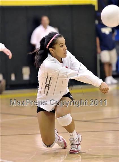 Thumbnail 3 in Rosary vs Trabuco Hills (Aloha Cougar Classic) photogallery.