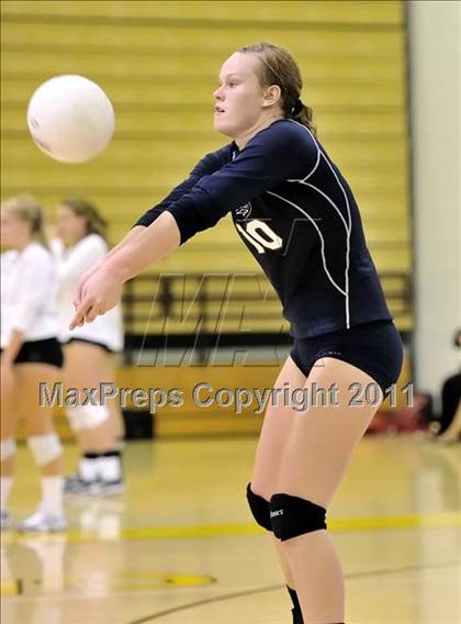 Thumbnail 3 in Rosary vs Trabuco Hills (Aloha Cougar Classic) photogallery.