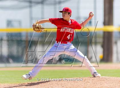 Thumbnail 3 in FR: Antonian vs Fredericksburg (Freshman) photogallery.