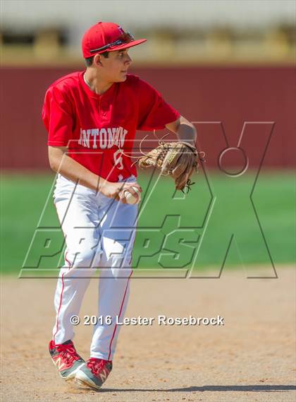 Thumbnail 3 in FR: Antonian vs Fredericksburg (Freshman) photogallery.