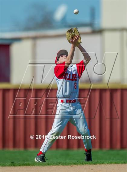 Thumbnail 3 in FR: Antonian vs Fredericksburg (Freshman) photogallery.