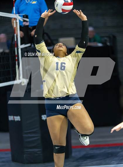 Thumbnail 3 in Hoover vs. Shady Spring (WVSSAC Class AAA Semifinal) photogallery.