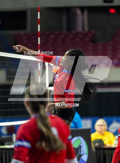 Thumbnail 2 in Hoover vs. Shady Spring (WVSSAC Class AAA Semifinal) photogallery.