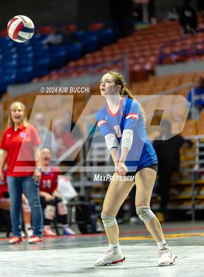 Thumbnail 1 in Hoover vs. Shady Spring (WVSSAC Class AAA Semifinal) photogallery.