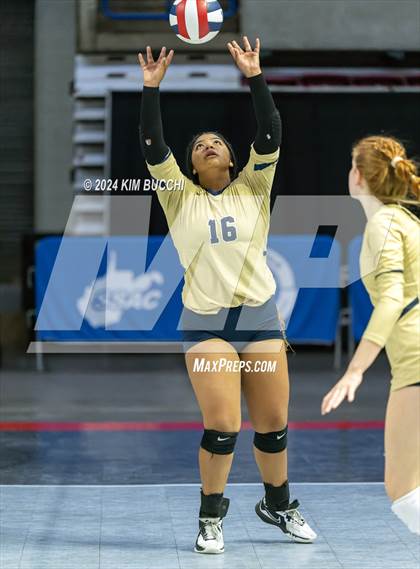 Thumbnail 2 in Hoover vs. Shady Spring (WVSSAC Class AAA Semifinal) photogallery.