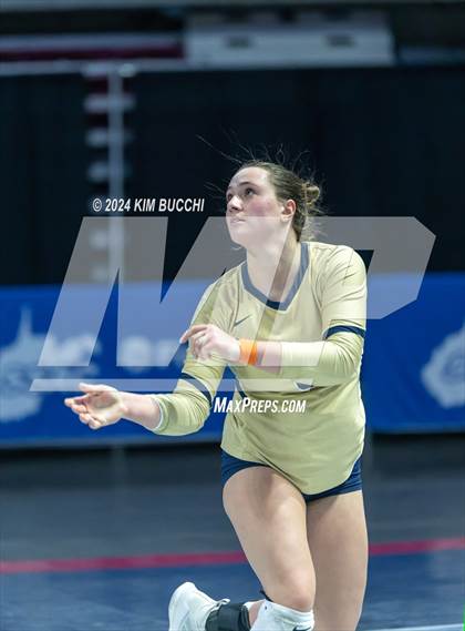 Thumbnail 3 in Hoover vs. Shady Spring (WVSSAC Class AAA Semifinal) photogallery.