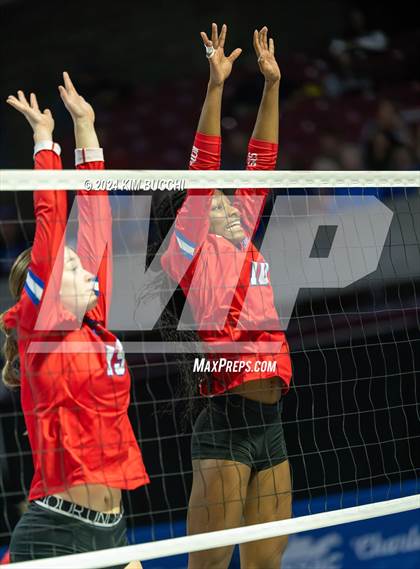 Thumbnail 2 in Hoover vs. Shady Spring (WVSSAC Class AAA Semifinal) photogallery.