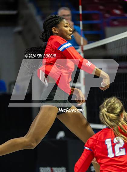Thumbnail 1 in Hoover vs. Shady Spring (WVSSAC Class AAA Semifinal) photogallery.