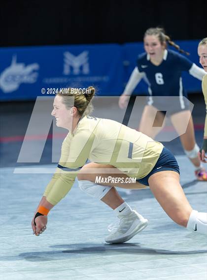Thumbnail 1 in Hoover vs. Shady Spring (WVSSAC Class AAA Semifinal) photogallery.