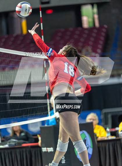 Thumbnail 2 in Hoover vs. Shady Spring (WVSSAC Class AAA Semifinal) photogallery.