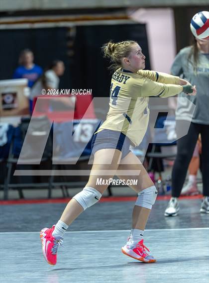Thumbnail 3 in Hoover vs. Shady Spring (WVSSAC Class AAA Semifinal) photogallery.