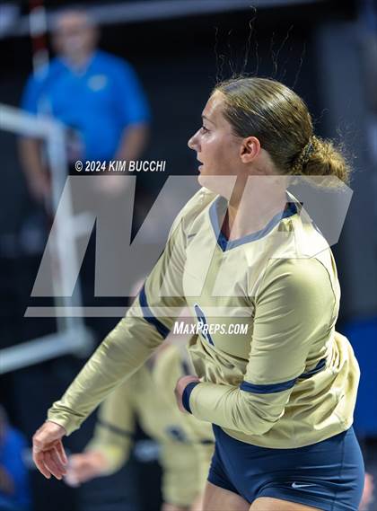 Thumbnail 1 in Hoover vs. Shady Spring (WVSSAC Class AAA Semifinal) photogallery.
