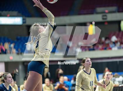 Thumbnail 1 in Hoover vs. Shady Spring (WVSSAC Class AAA Semifinal) photogallery.