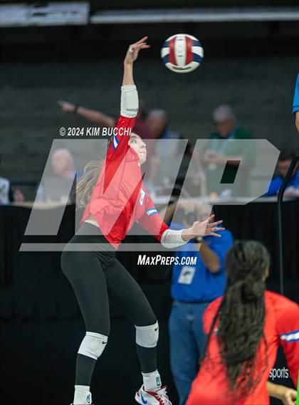 Thumbnail 2 in Hoover vs. Shady Spring (WVSSAC Class AAA Semifinal) photogallery.