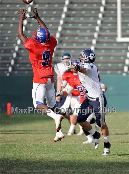 Thumbnail 3 in Marin Catholic vs. Serra (CIF State D3 Final) photogallery.