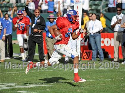 Thumbnail 3 in Marin Catholic vs. Serra (CIF State D3 Final) photogallery.