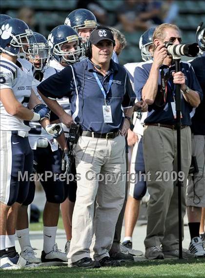 Thumbnail 2 in Marin Catholic vs. Serra (CIF State D3 Final) photogallery.