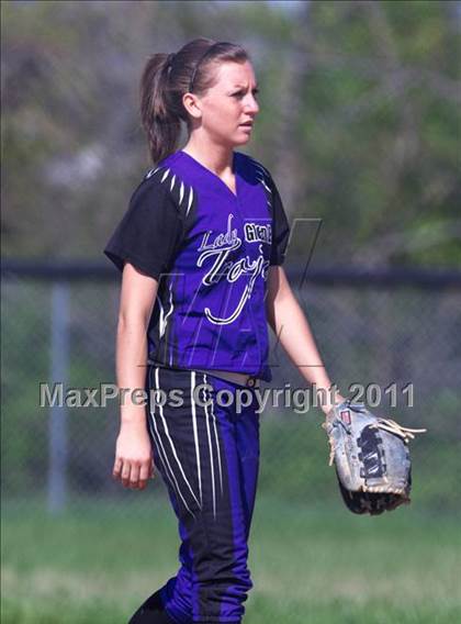 Thumbnail 2 in Glen Este vs Loveland photogallery.