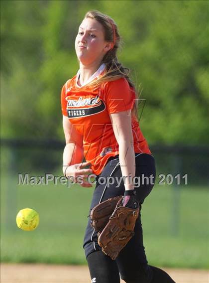 Thumbnail 1 in Glen Este vs Loveland photogallery.