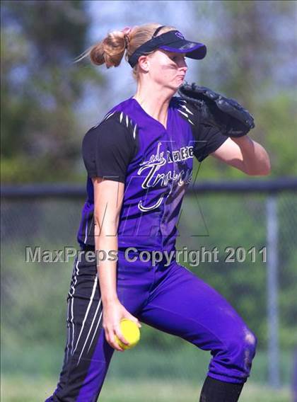 Thumbnail 3 in Glen Este vs Loveland photogallery.