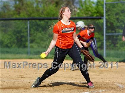 Thumbnail 1 in Glen Este vs Loveland photogallery.